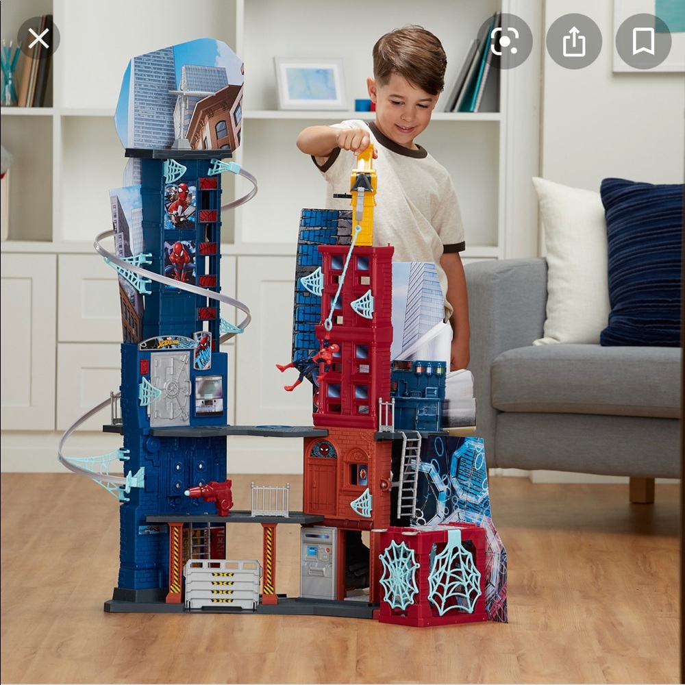 Marvel Spider-man mega city play set. Collectible.